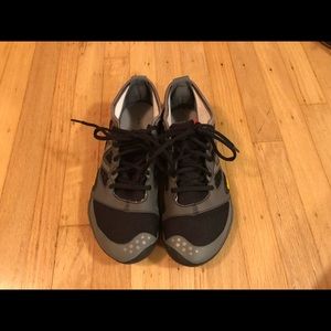 Authentic Men’s New Balance Minimus (US 9)